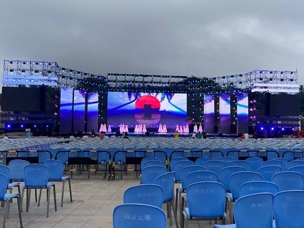 演出舞臺設(shè)備租與買差別如此大