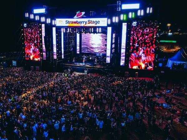 相較于室內(nèi)音樂節(jié)，戶外舞臺搭建應(yīng)做好哪些防護(hù)？