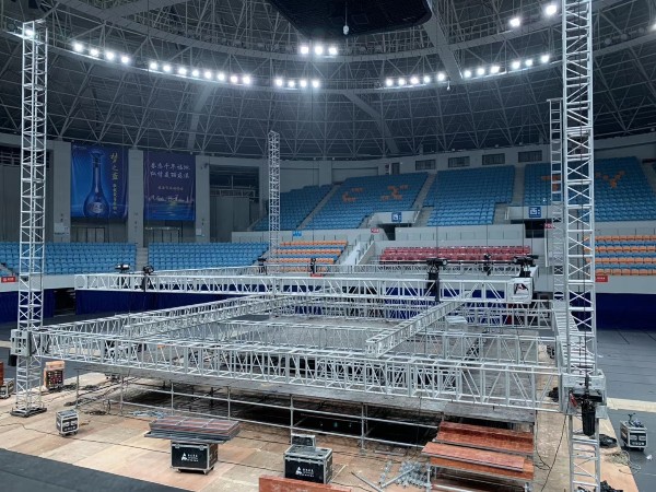 搭建舞臺(tái)租賃桁架如何令用戶滿意？