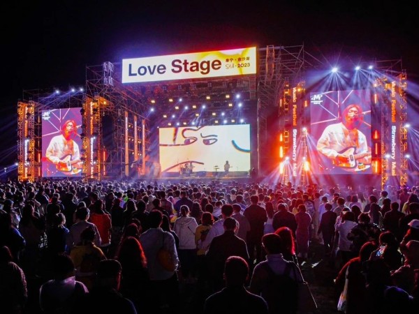 國慶檔戶外音樂節殺瘋了，得看看租賃舞臺設備應對的招了