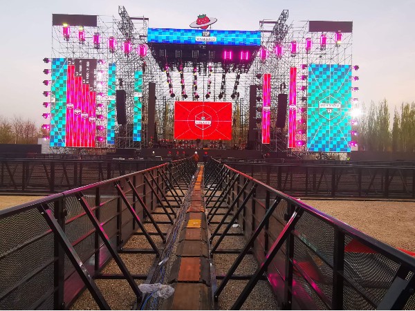 舞臺燈光租賃設備為什么只您的會出現問題？