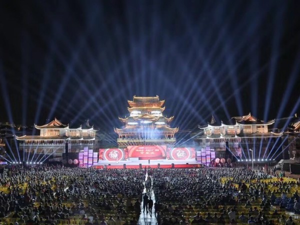 使用寧波燈光租賃設(shè)備不掉坑，是否要知坑在哪兒？