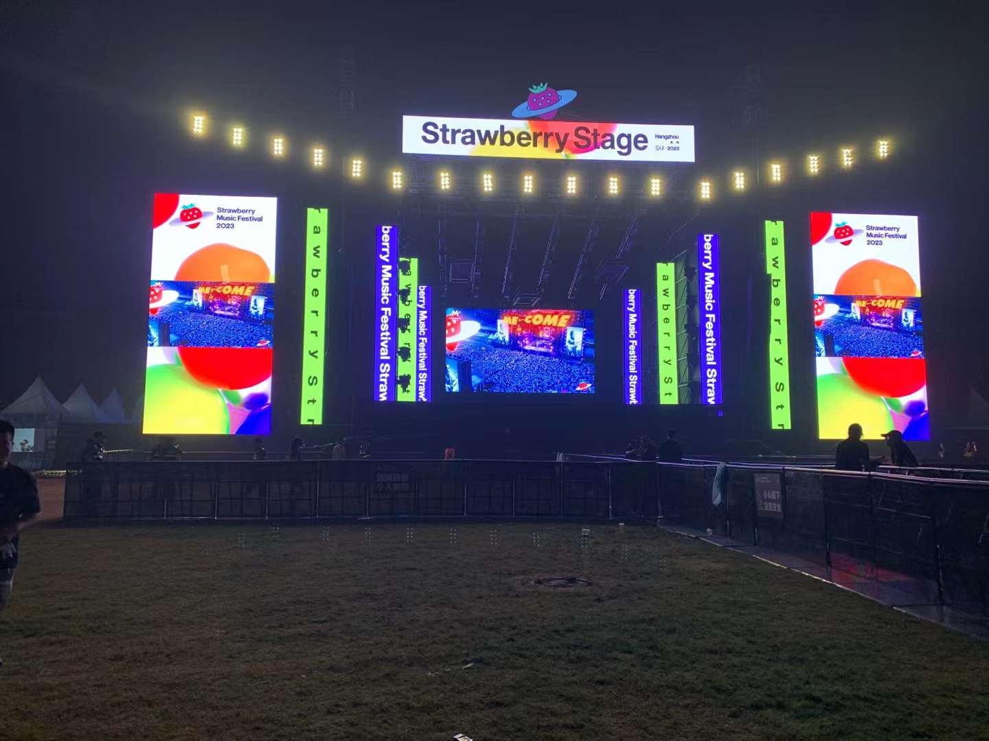 舞臺幕后燈光音響租賃設(shè)備選用秘訣