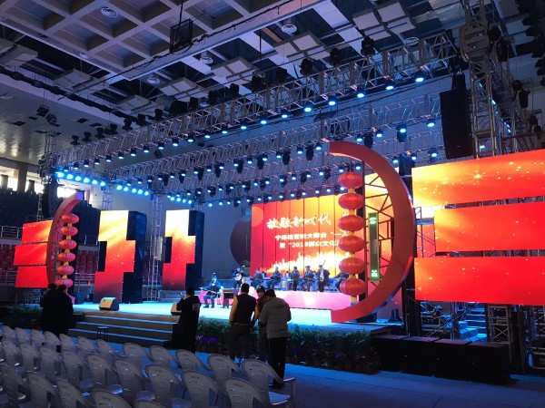 舞臺租賃適用且經(jīng)濟實惠