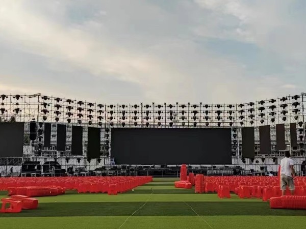 搭建演出舞臺應選怎樣的供應商呢？