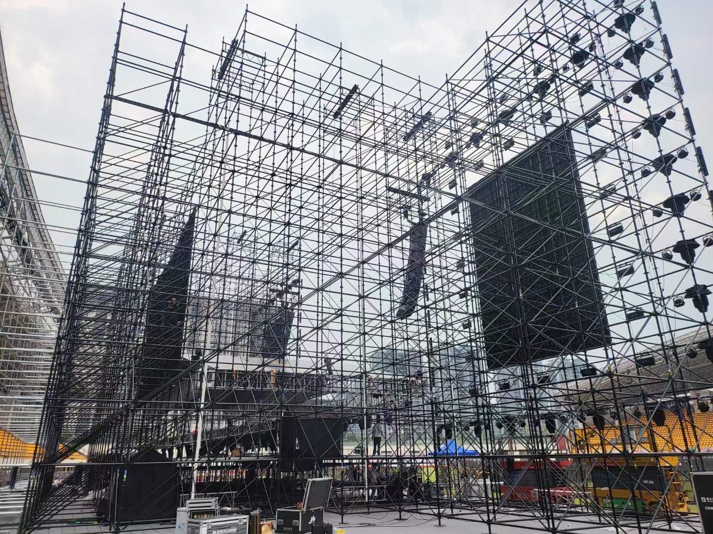 舞臺設(shè)備租賃做好哪三點方能未雨綢繆確保圓滿