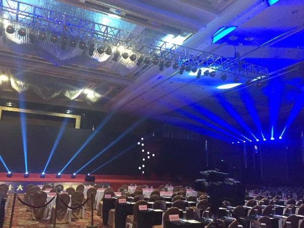 搭建舞臺(tái)租賃桁架如何令用戶滿意？