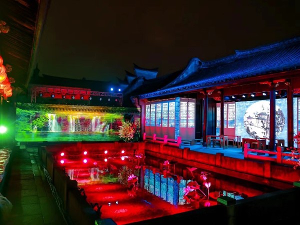 舞臺(tái)舞美設(shè)計(jì)打造富有意識(shí)的演出