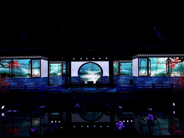 舞臺(tái)舞美設(shè)計(jì)打造富有意識(shí)的演出