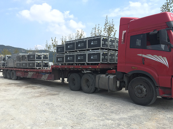 舞臺設備租賃，鑫禾舞美教你企業(yè)年會活動策劃的四要素！