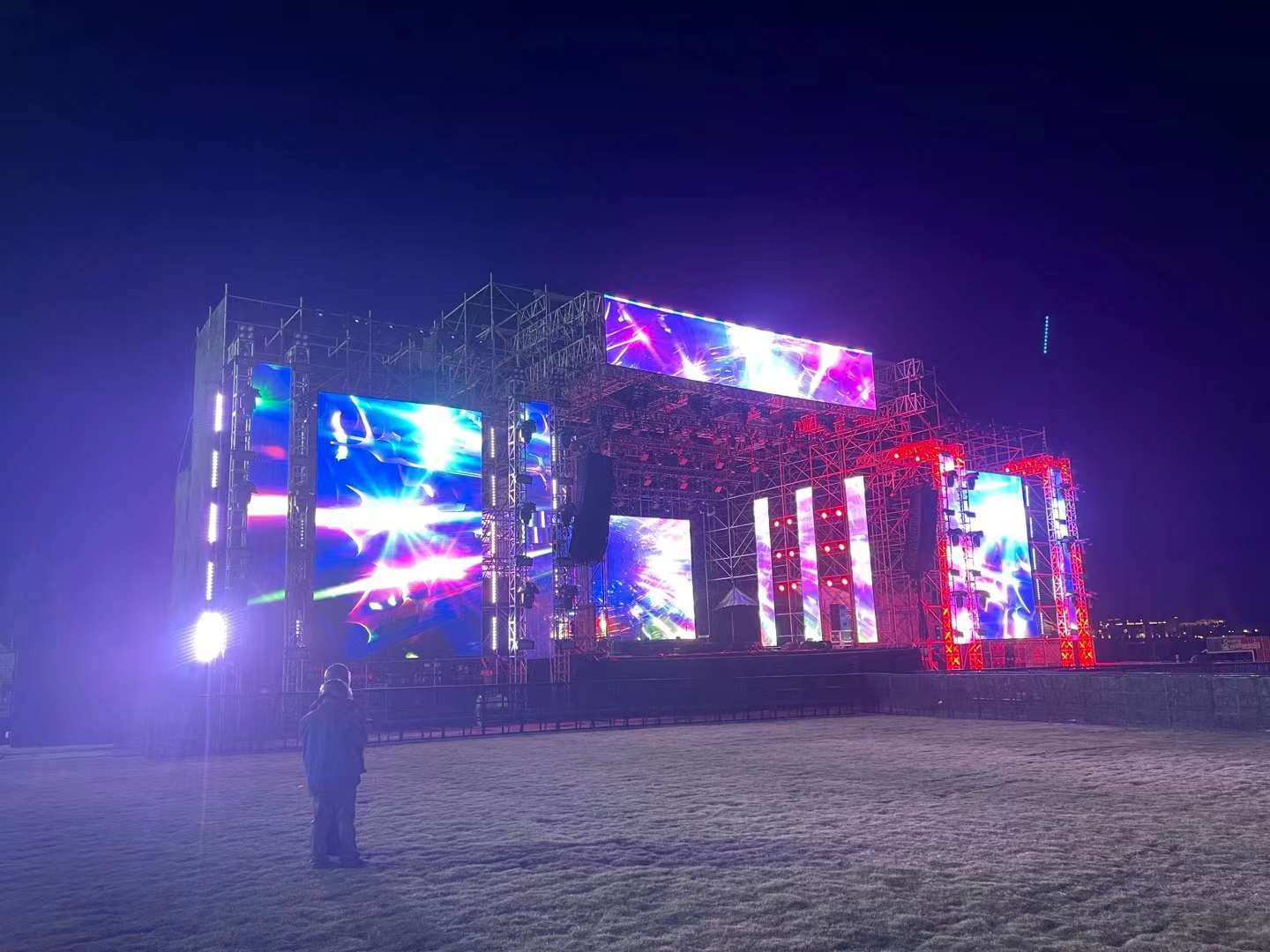 高性能性價音響租賃設備助力演出舞臺