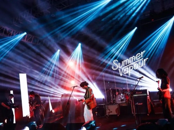 威馬智能草莓派對寧波舞臺燈光租賃案例