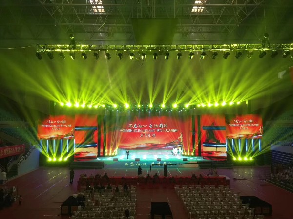 選擇舞臺燈光租賃服務既要好又要劃算看這里