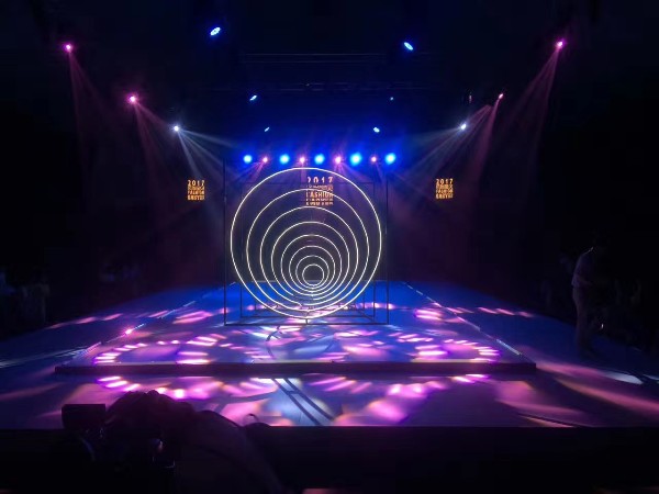 鑫禾舞美提供什么服務(wù)，用戶評價怎么樣？