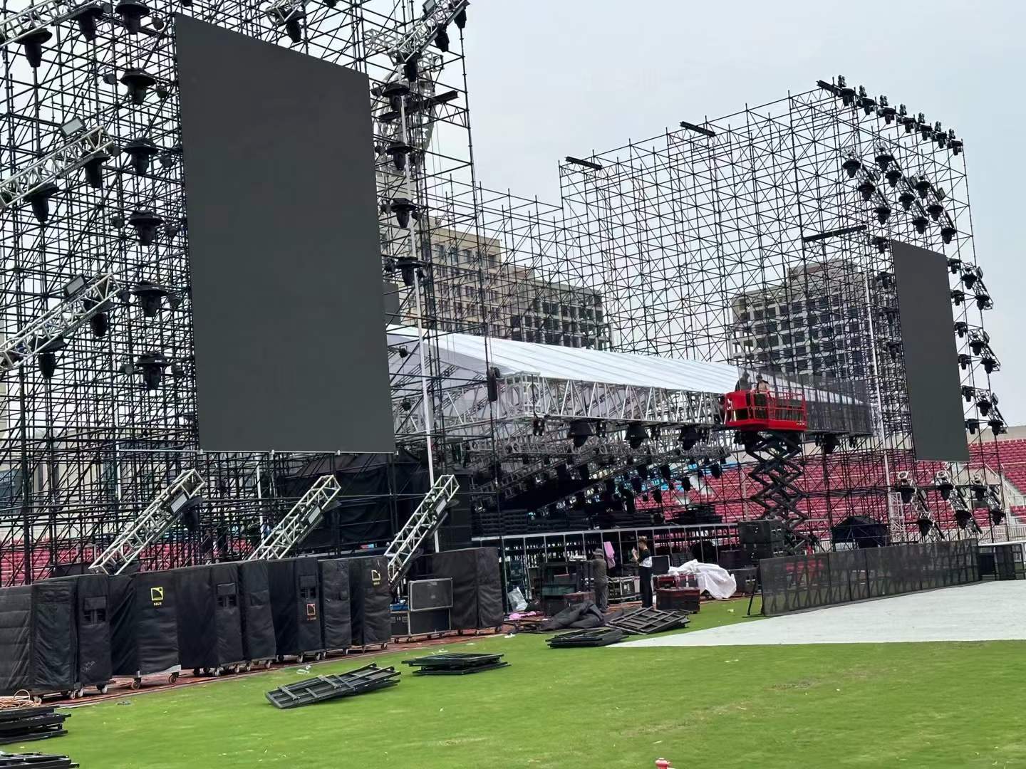 舞臺設(shè)備租賃做好哪三點方能未雨綢繆確保圓滿