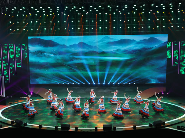 慶祝中國成立70周年大型文藝晚會雷亞架舞臺租賃案例