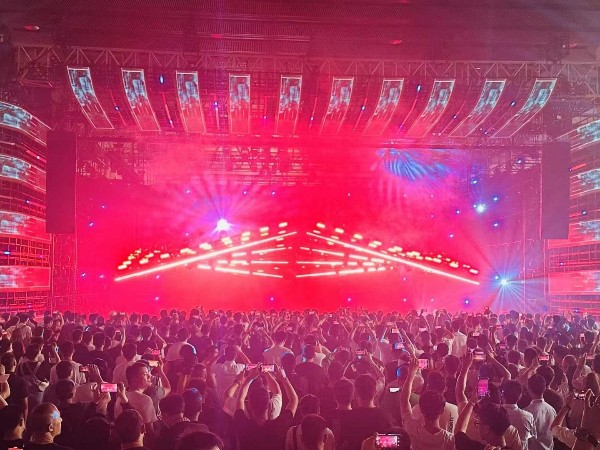 挑選演出舞臺燈光租賃設備一站式服務企業(yè)